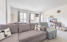 Appartement Proche Disneyland & Paris - 20 Minutes - Proche Gare Rer